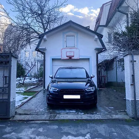 Bueno Apartament *